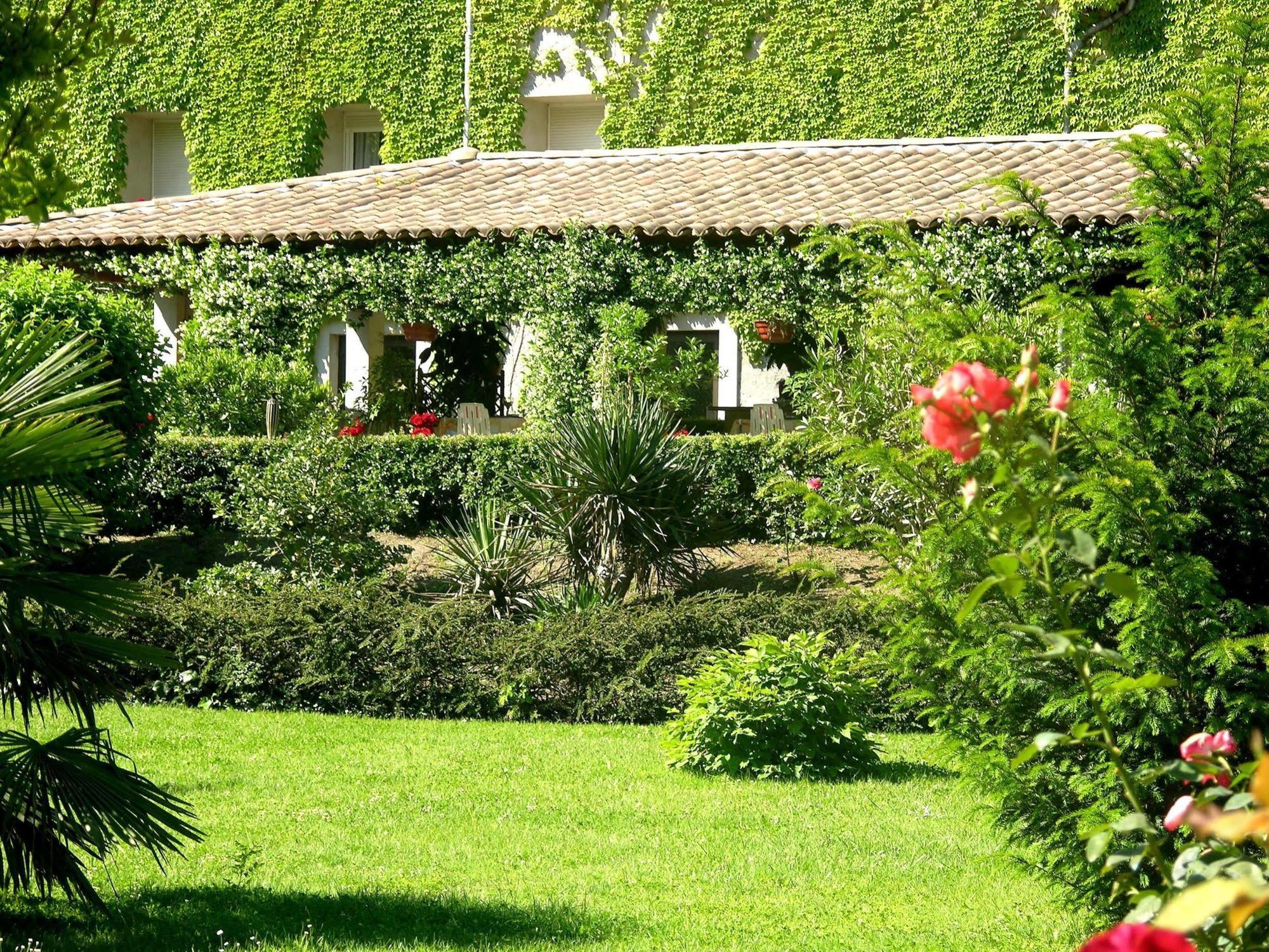 Logis Hotel Restaurant Les Norias Cazilhac  المظهر الخارجي الصورة