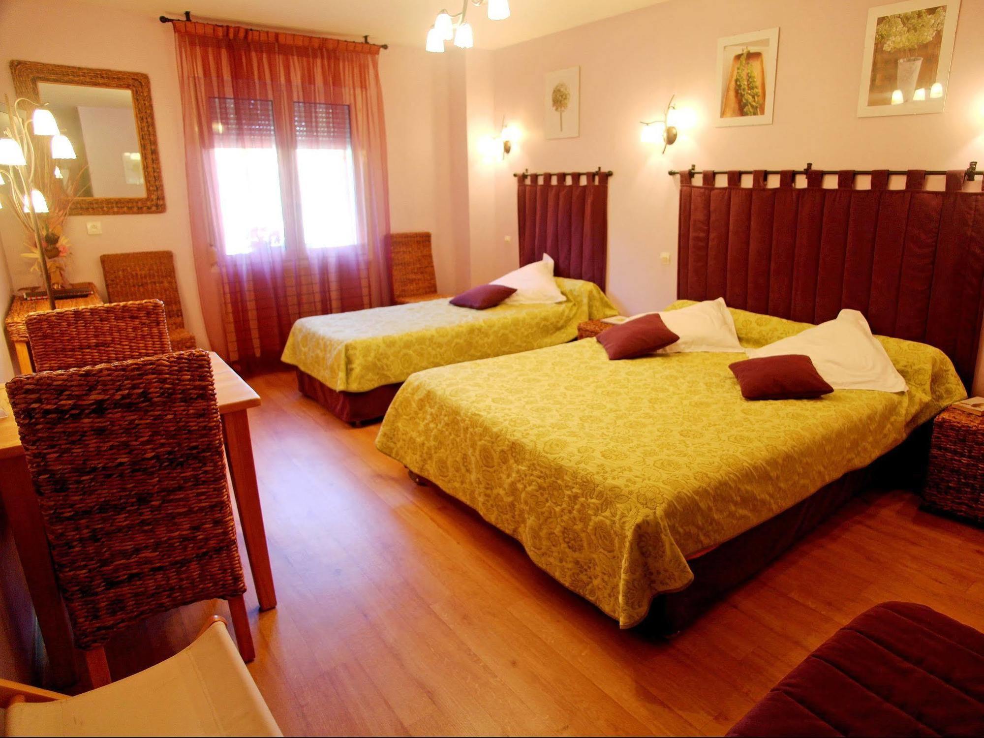 Logis Hotel Restaurant Les Norias Cazilhac  المظهر الخارجي الصورة