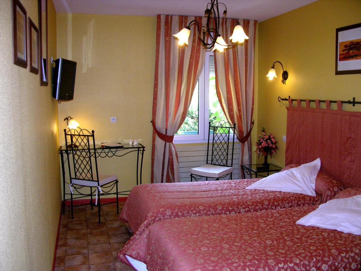 Logis Hotel Restaurant Les Norias Cazilhac  الغرفة الصورة